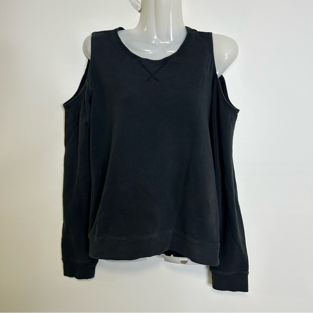 ◾️Lululemon Cut Out Shoulder Sweater